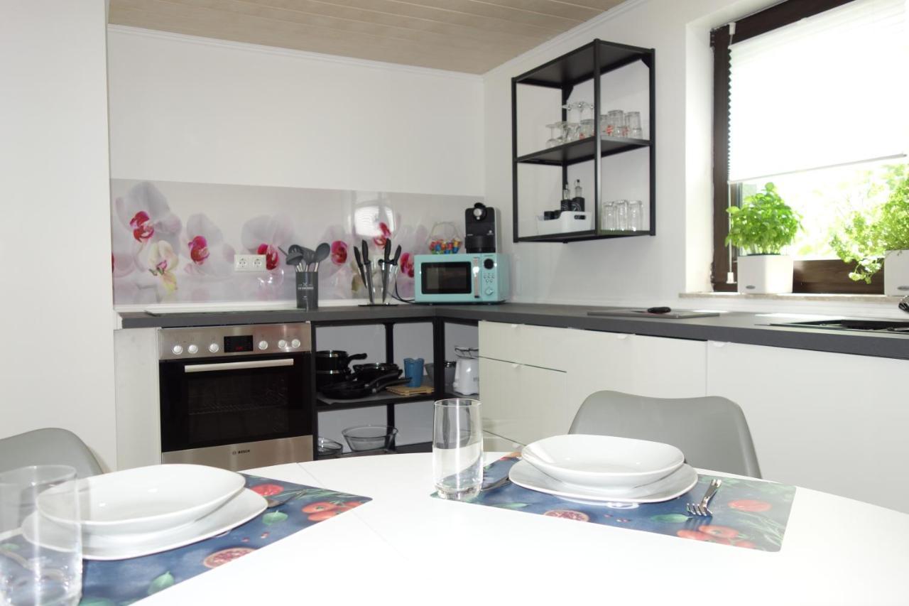 Happy-Homes Red - Up To 5 - Kueche - W-Lan - Netflix - Honig - Terrasse Altenstadt  Ngoại thất bức ảnh